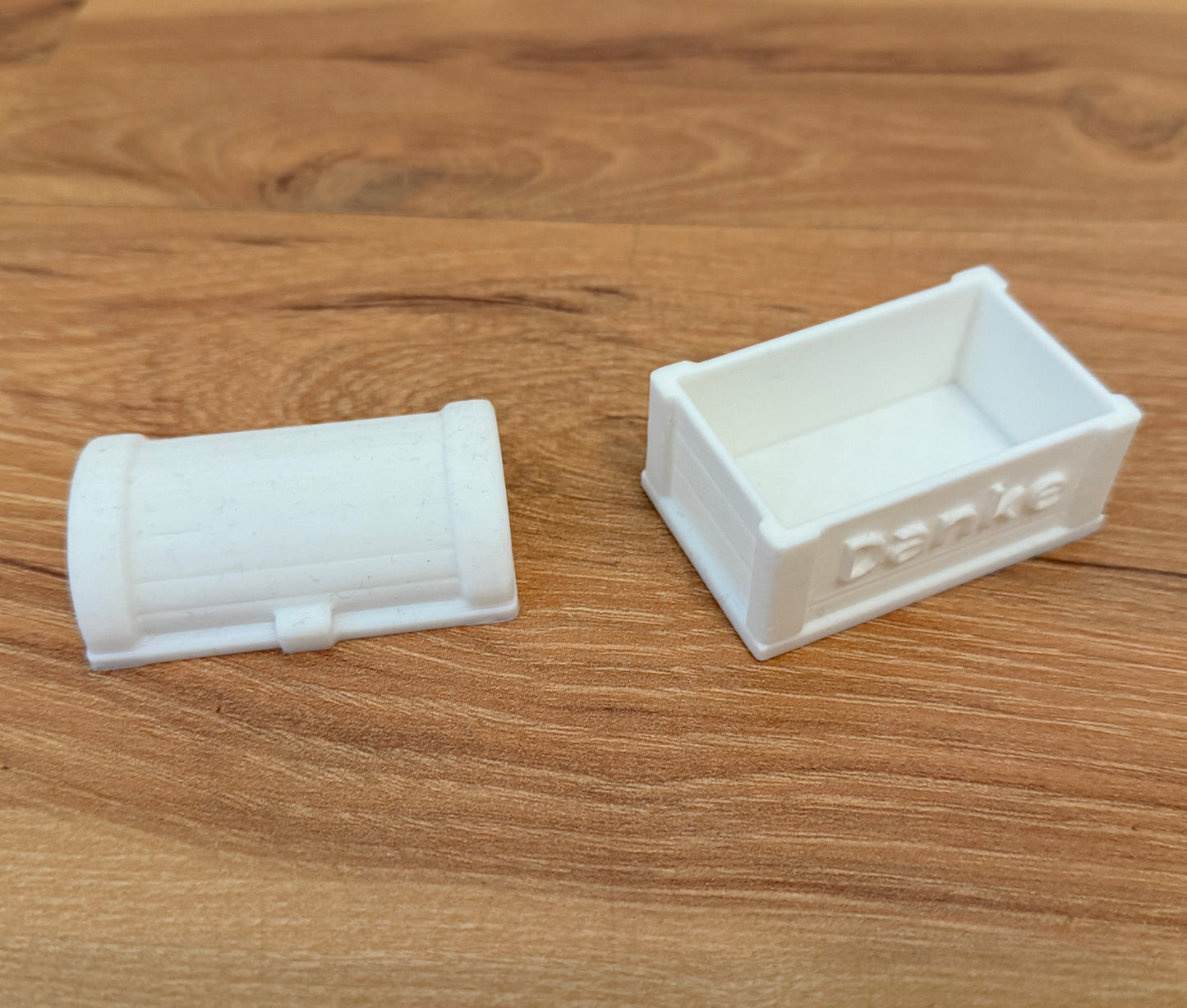 Kleine Geschenktruhe