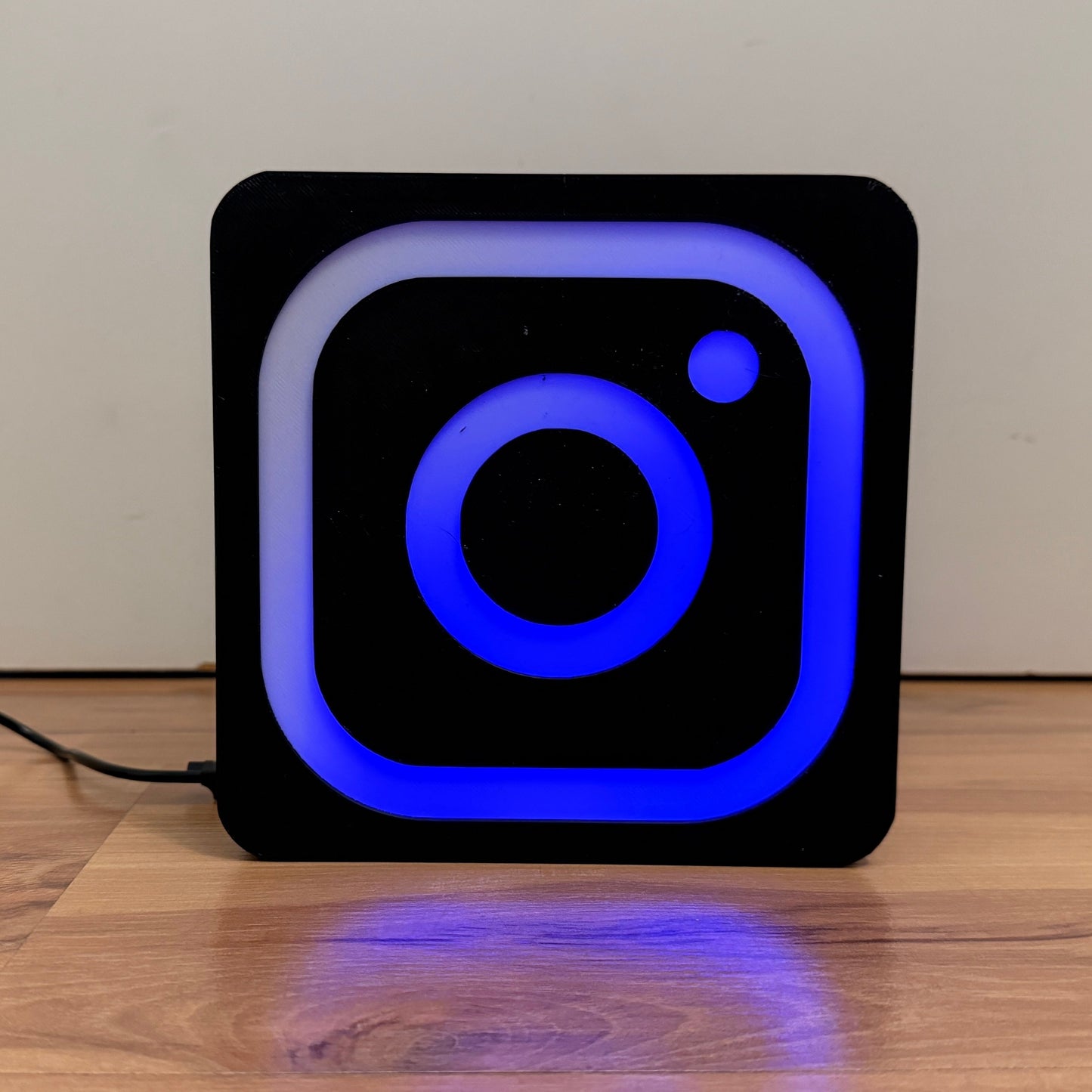 Social Media Lampe mit RGB-Licht