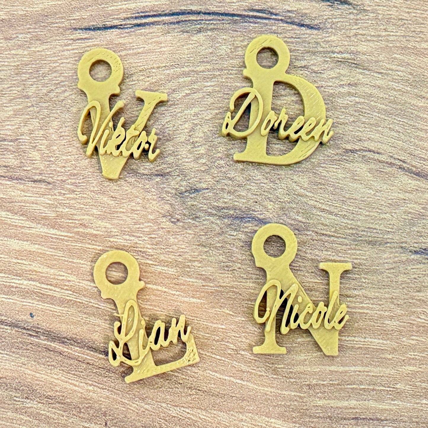 Schlüsselanhänger mit großem Anfangsbuchstaben