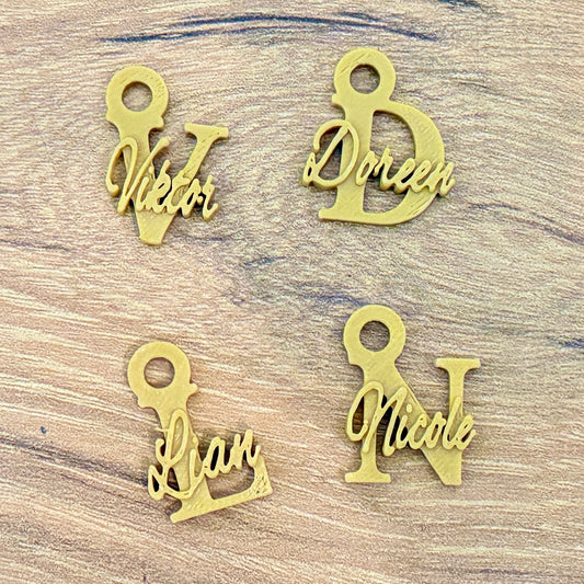 Schlüsselanhänger mit großem Anfangsbuchstaben