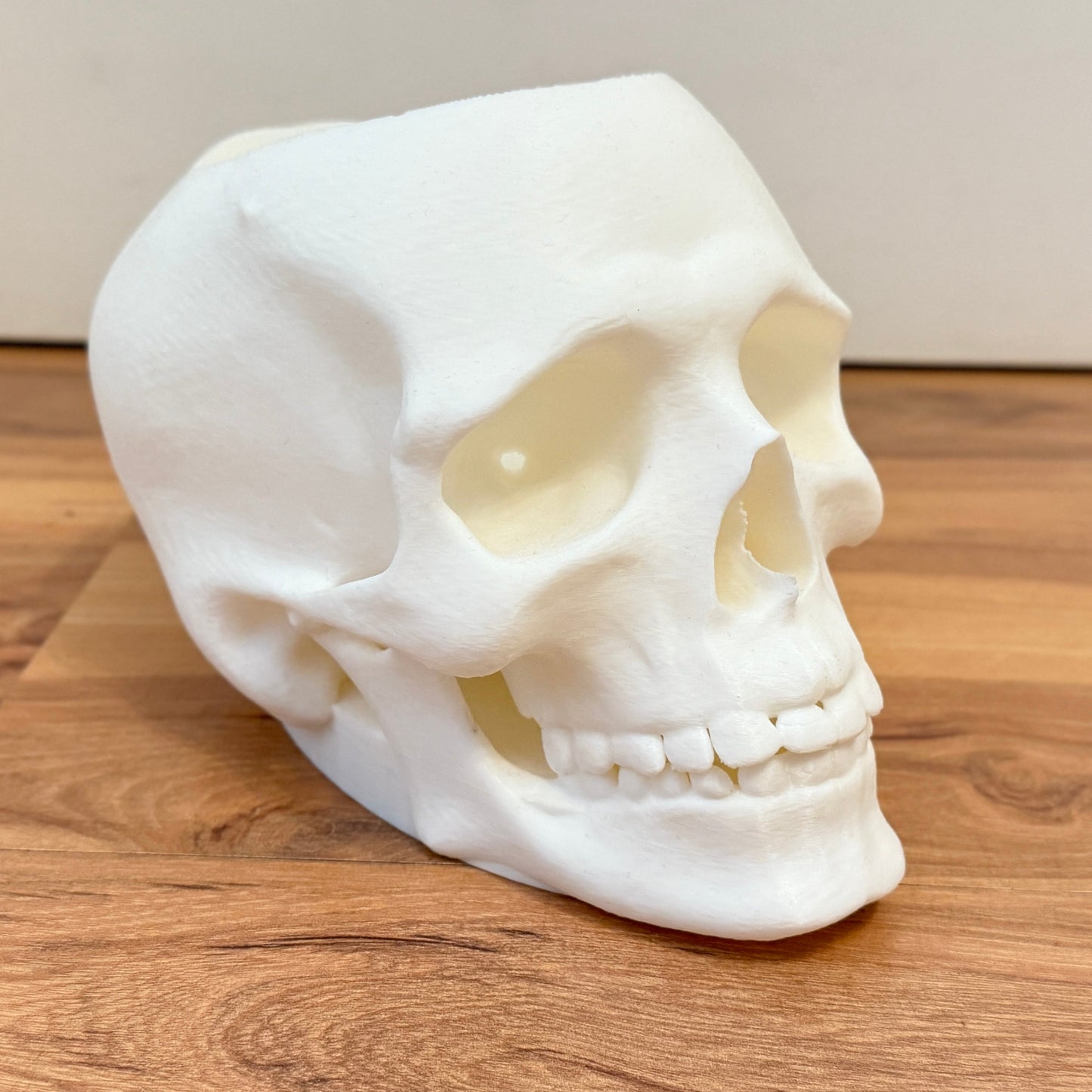 Totenkopf-Bonbonhalter