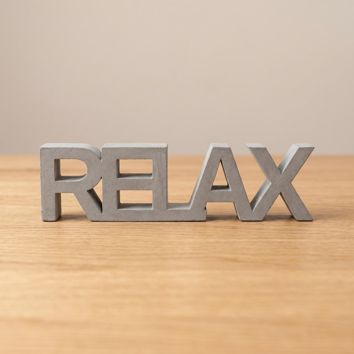 RELAX Schriftzug Deko 3D Buchstaben freistehend, Wohnzimmer Regal Deko Beton-Optik, Geschenk Einzug Wellness Badezimmer, modern