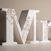 Mr & Mrs Schriftzug Hochzeitsdeko, freistehende 3D Buchstaben, florales Muster UV-bedruckt, Tischdeko Brauttisch, Geschenk Hochzeit